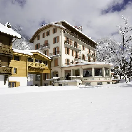 Aiguille Du Midi - & Restaurant 3*