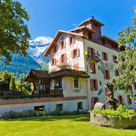 Hotel Aiguille Du Midi - & Restaurant 3*