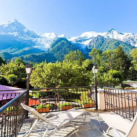 Hotel Aiguille Du Midi - & Restaurant 3*