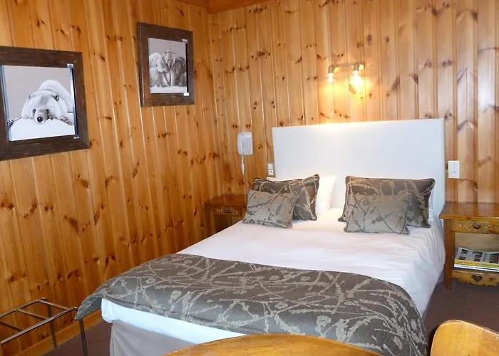 Hotel Aiguille Du Midi - & Restaurant 3*
