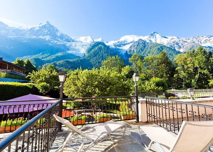 Hotel Aiguille Du Midi - & Restaurant 3*