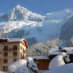Hotell Aiguille Du Midi - & Restaurant 3*