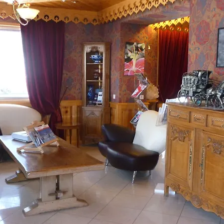 Отель Aiguille Du Midi - & Restaurant 3*